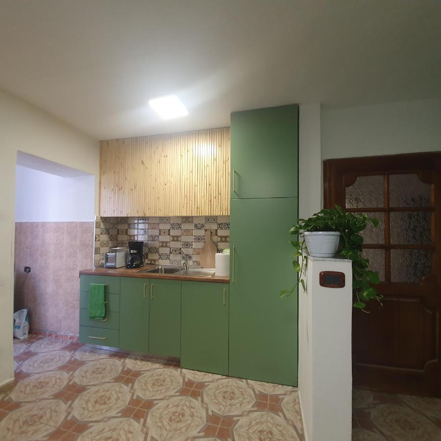 Central Home Away From Home Shkodra Exterior foto