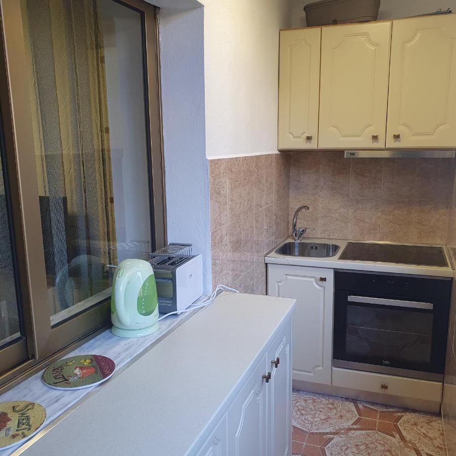 Central Home Away From Home Shkodra Exterior foto