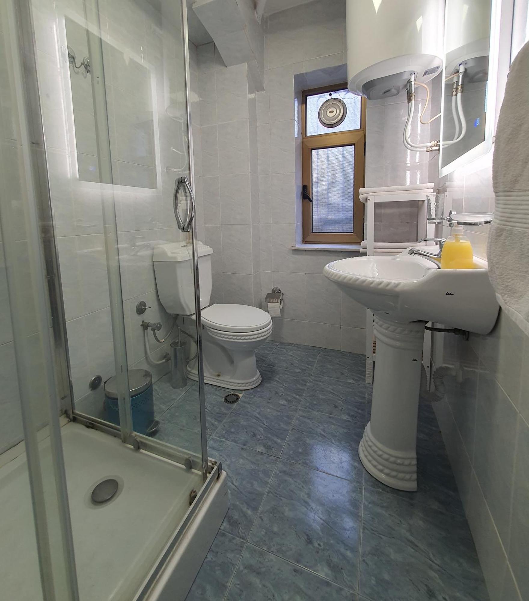 Central Home Away From Home Shkodra Exterior foto